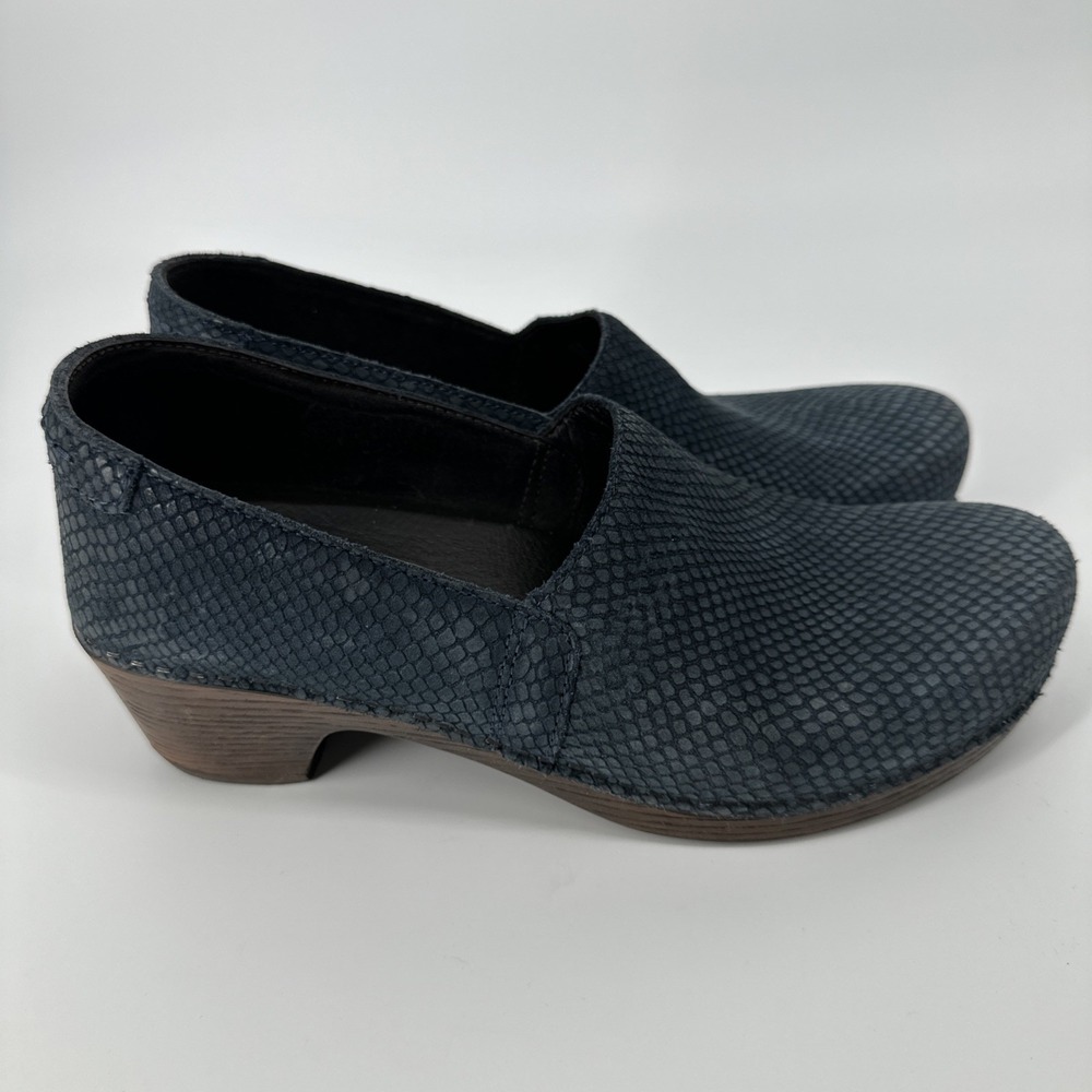 Dansko Womens Clogs Size 40 Blue Snake Embossed Suede Comfort Shoes